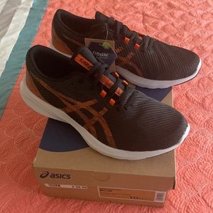 ASICS Versablast men’s 10.5 sneakers